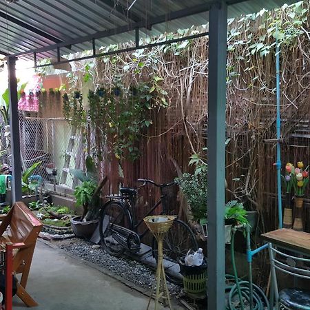 One Isra Hostel Chiang Mai Exterior foto